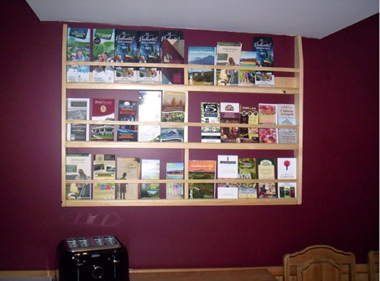 Gite Au P'Tit Bonheur B&B Coaticook Exterior photo